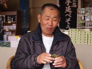 0613010_R.jpg