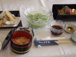 0613042_R.jpg