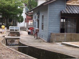 0613052_R.jpg