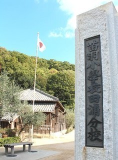 E5B2ACE381AEE58886E69599E5A0B4E291A0-thumbnail2.jpg