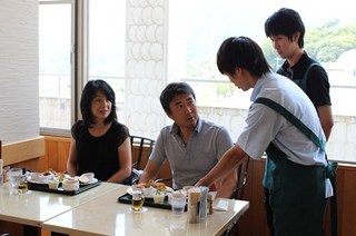 オリーブ料理C.jpg